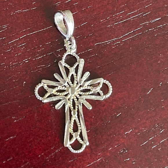 Silver Cross Pendant - Picture 1 of 3